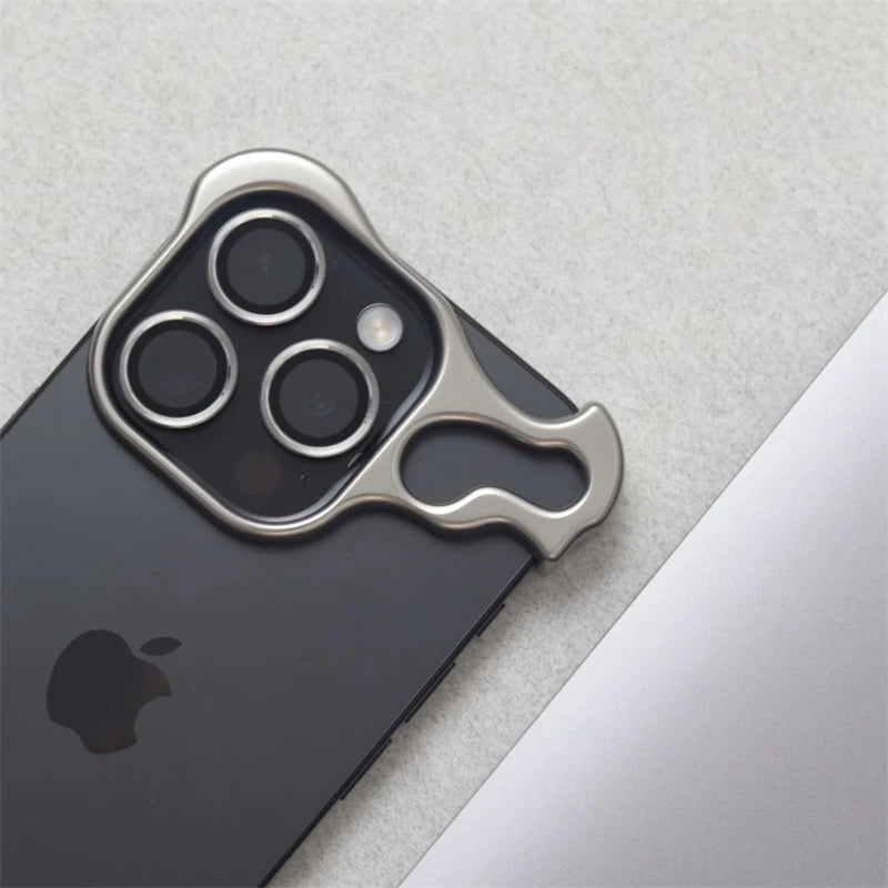 Minimalist Fall Protective Case