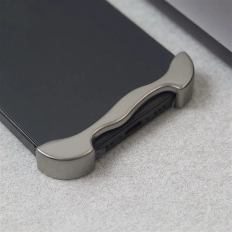 Minimalist Fall Protective Case