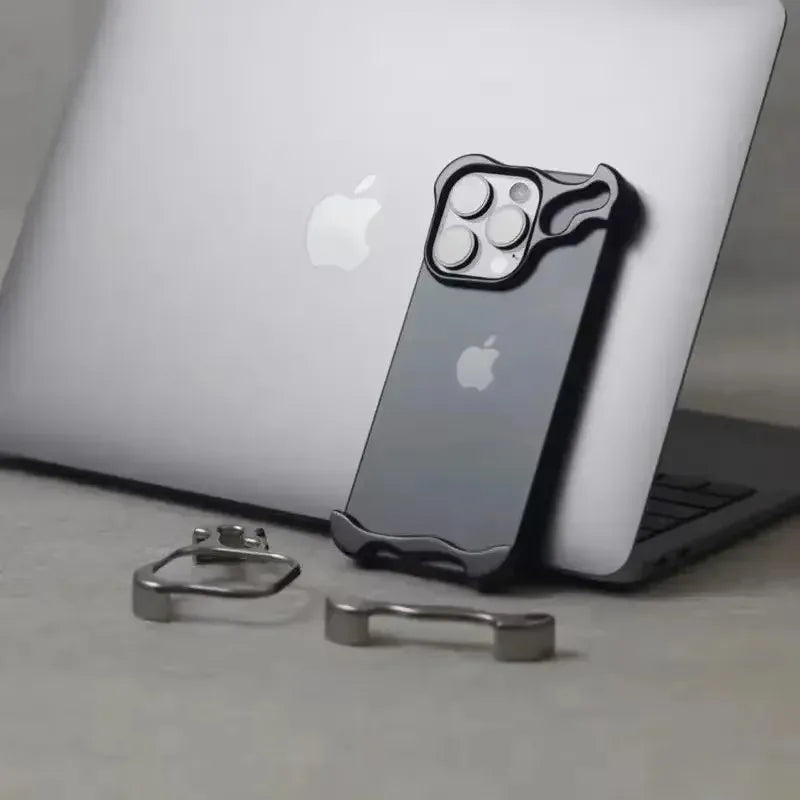 Minimalist Fall Protective Case